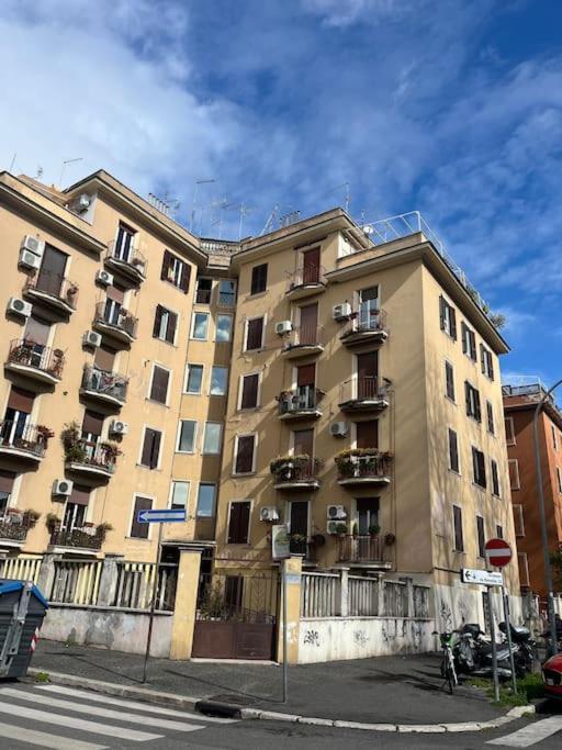 Appartement Casa Latina à Rome Extérieur photo